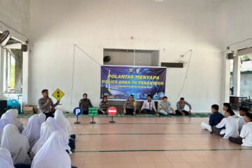 Police Goes To Pesantren Edukasi Sosialisasi Kamseltibcar Lantas
