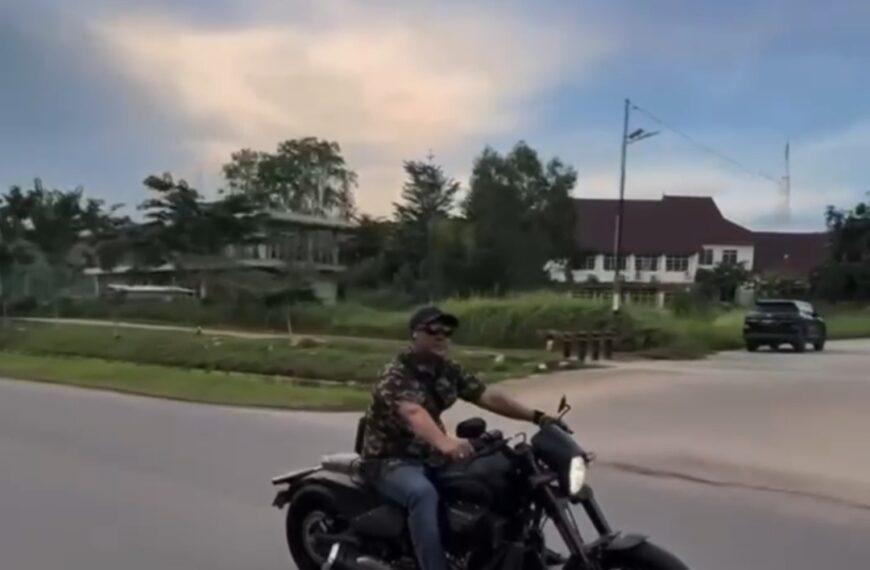 Viral di Batam, Ketua DPRD Kepri Iman Sutiawan Pamer Moge dan Berkendara Tanpa Helm