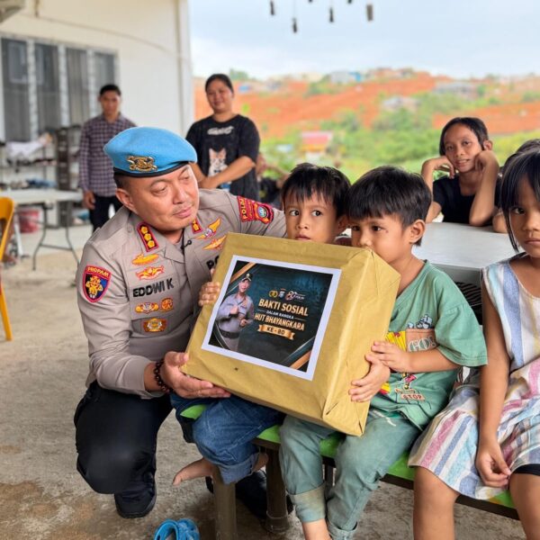 Sambut Hari Bhayangkara ke-80, Bidpropam Polda Kepri Salurkan Bantuan Sembako ke Panti Asuhan dan Jompo Yayasan True Love Batam