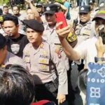 Oknum Perwira Polresta Barelang Maki Mahasiswa Pendemo di DPRD Batam