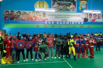 Belasan Superhero Muncul Mapolda Kepri, Ramaikan Rangkaian HUT RI Ke-81