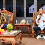 Amsakar Achmad Berbagi Cerita Pembangunan Kota Batam Pada DPRD Dumai