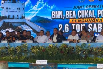 Dramatis! Tim Gabungan Bongkar Sindikat Narkoba Internasional, 2,6 Ton Sabu Cair dan 10 ABK Asing Diamankan